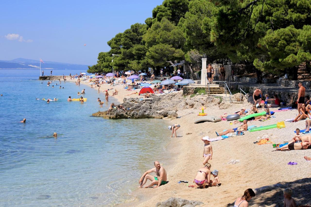 Apartments With A Parking Space Brela, Makarska - 11552 Exterior foto